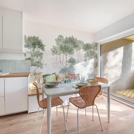 A 220m De La Plage, Avec Terrasse Pour 3 아파트 *